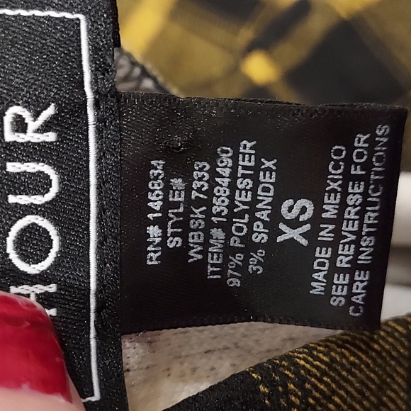 Midnight Hour Black and Yellow Plaid Skater Skirt with Full Zipper Front Size XS - Picture 9 of 9